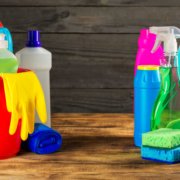 I prodotti per le pulizie hanno una data di scadenza?